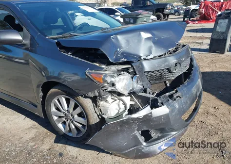 2010 Toyota Corolla S z USA, uszkodzony, nr VIN 2T1BU4EE1AC442852